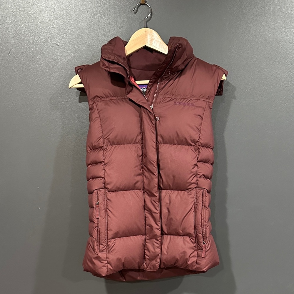 Patagonia Women's Sleeveless Puffer Vest in Maroon